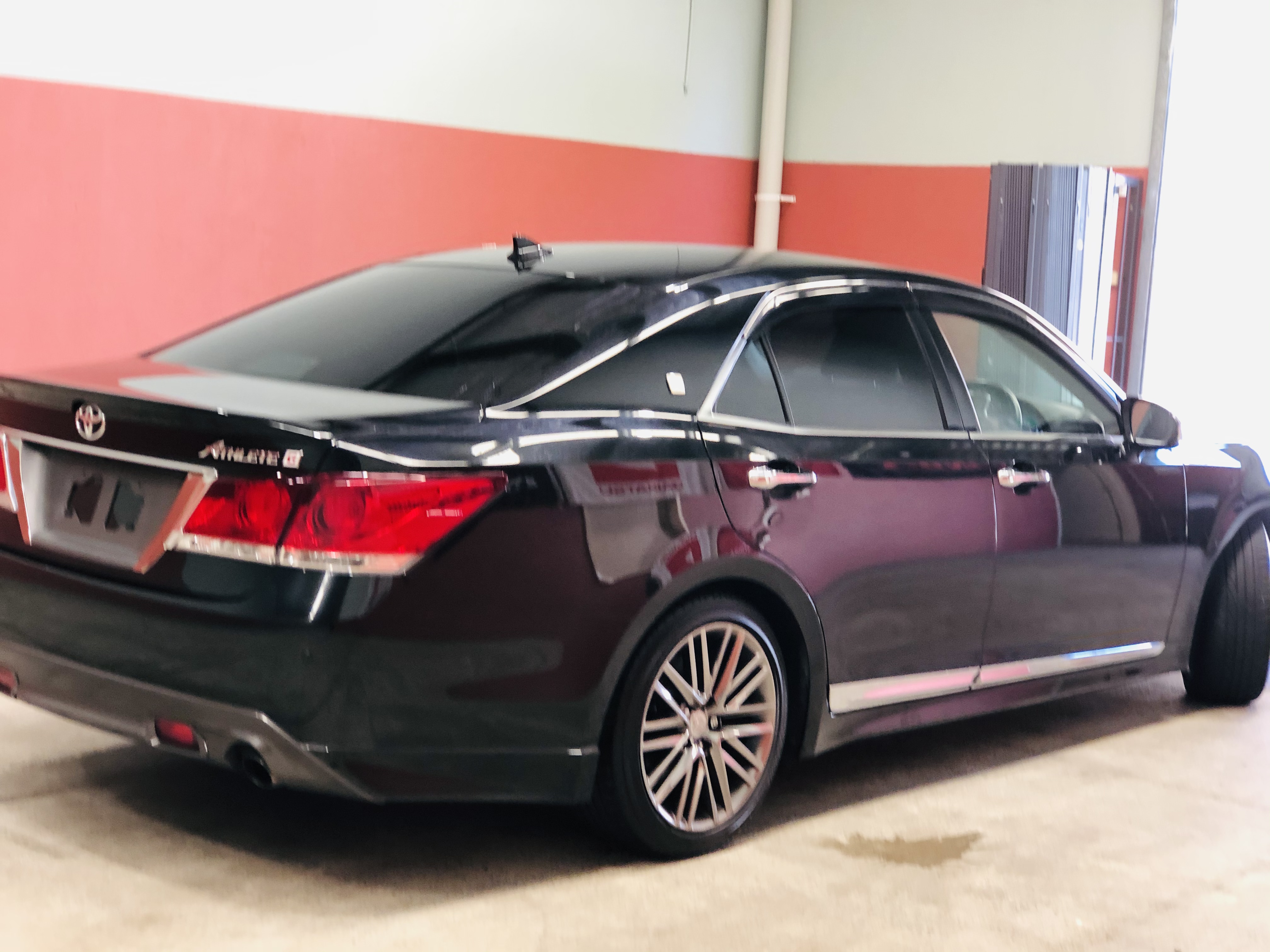 Toyota crown athlete s