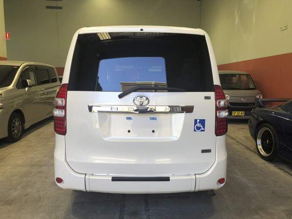 Welcab toyota noah
