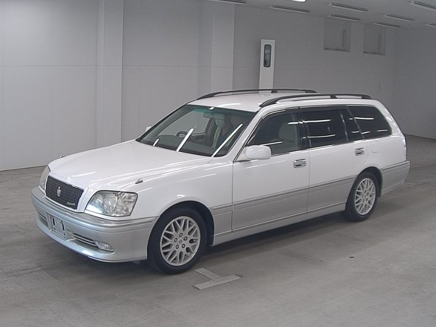 Toyota crown estate