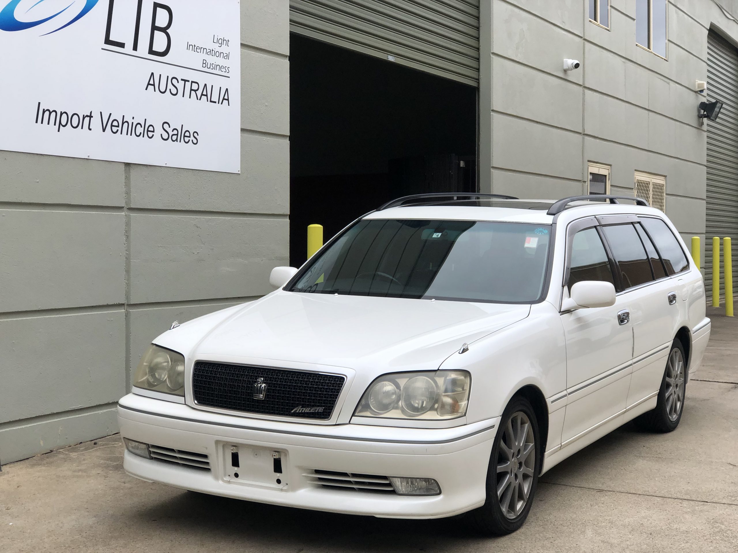 Toyota crown estate