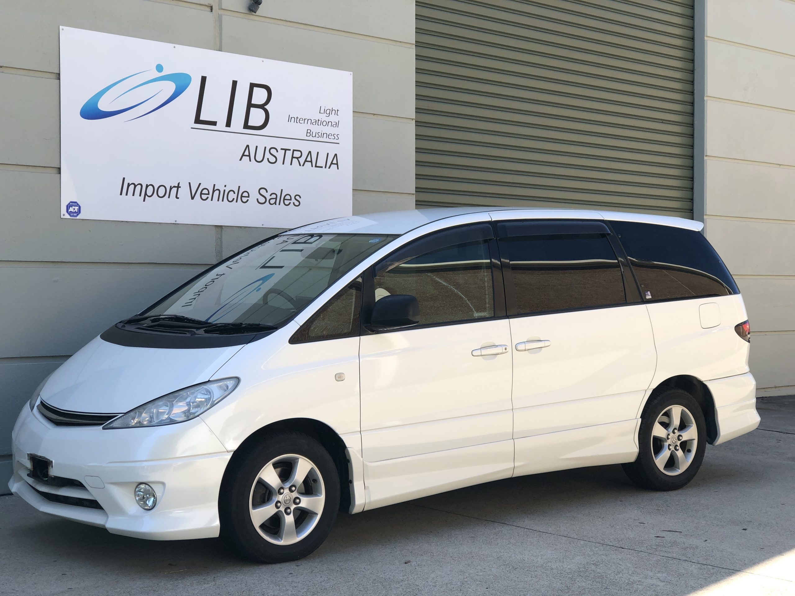 Toyota estima 2003