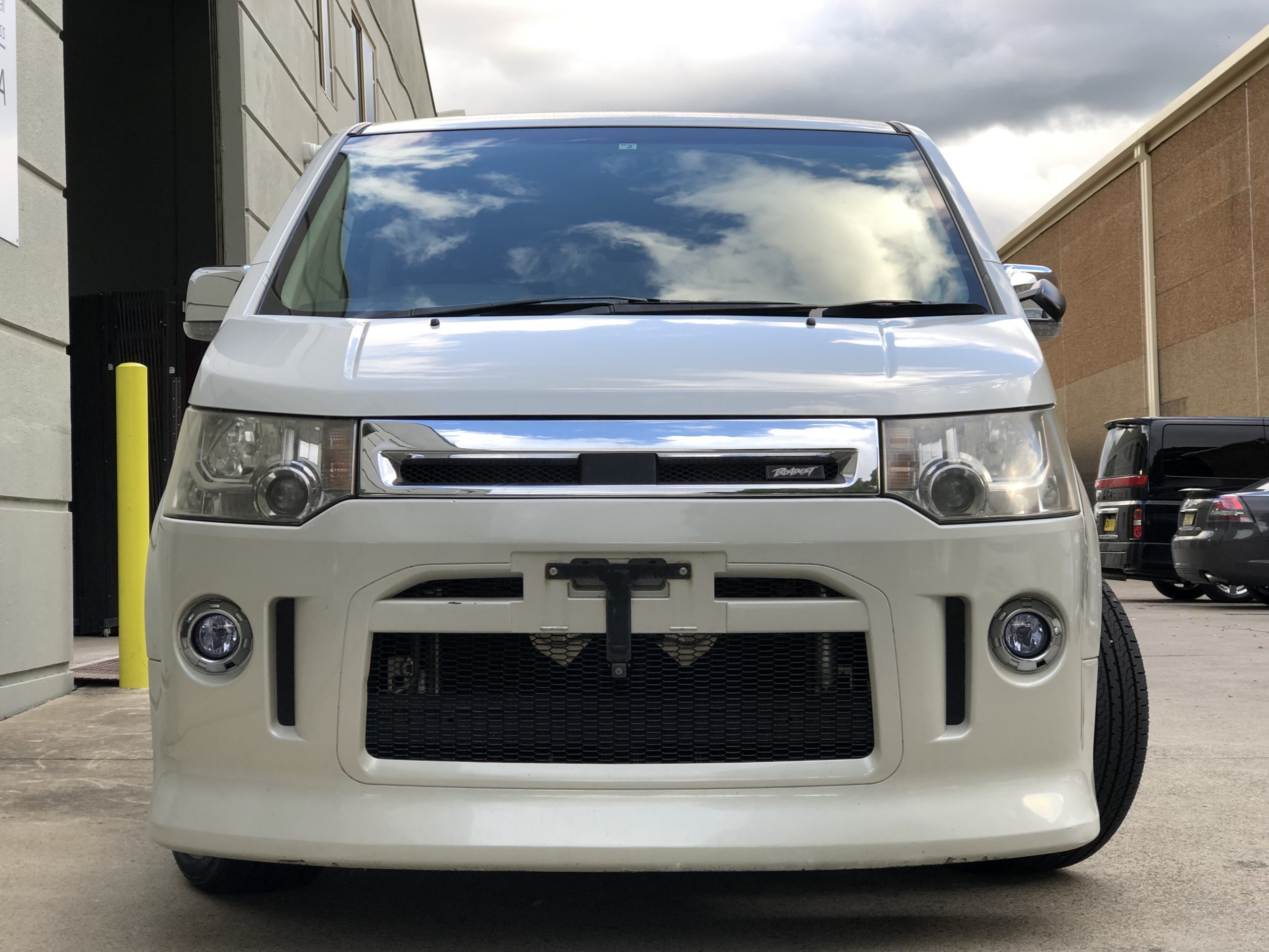 Mitsubishi delica 2010